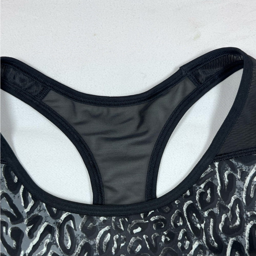 NWT Reebok Black and Gray Leopard Print Sports Bra size M. Mesh back - Picture 4 of 6